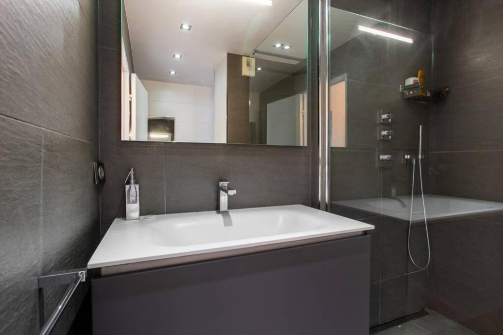 Appartement prox.Gare Montparnasse-galeries lafayette! 4pers. à Paris Extérieur photo